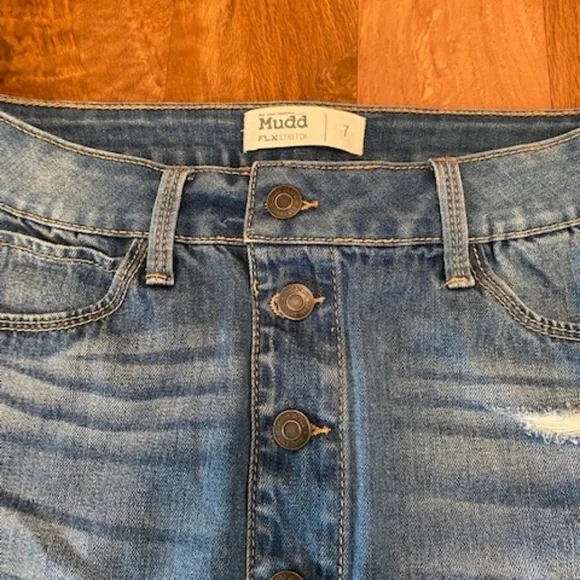 Mudd Jean Skirt Sz 7 + ♥️All $10 items in closet are 2 for $15♥️ - Picture 3 of 7